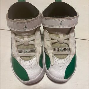 Jordan Kids White and Green Strap Sneakers